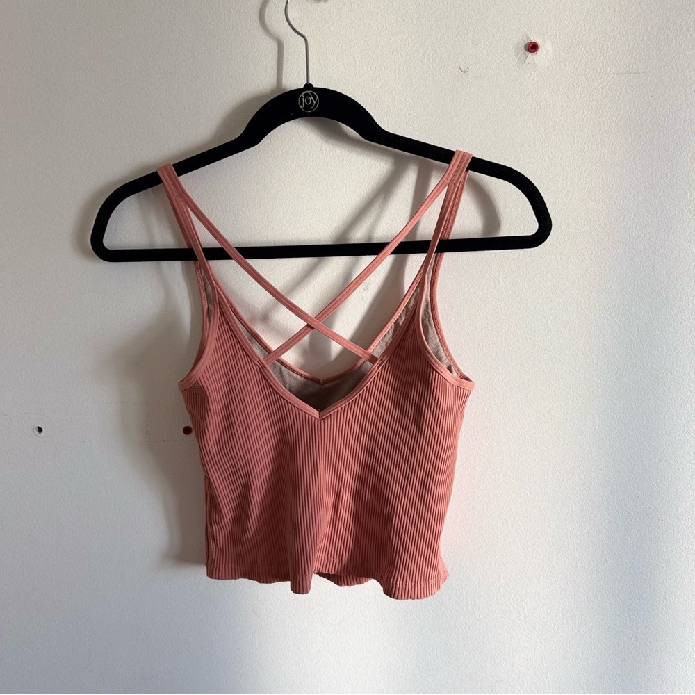 Vuori Women's Ribbed Cropped Tank Top Peach Athletic Athleisure Workout Small - Picture 3 of 6